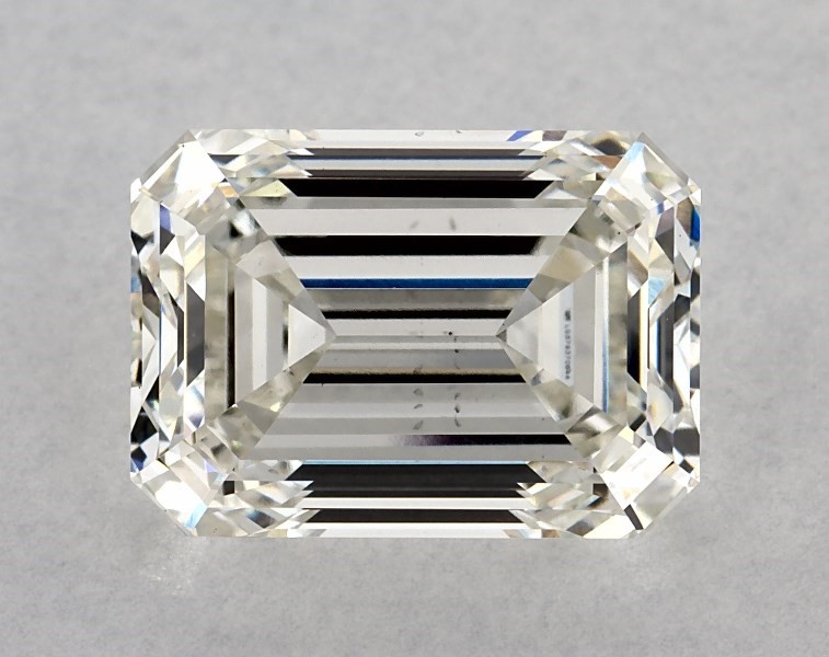 4.7 carat emerald diamond, H VS2