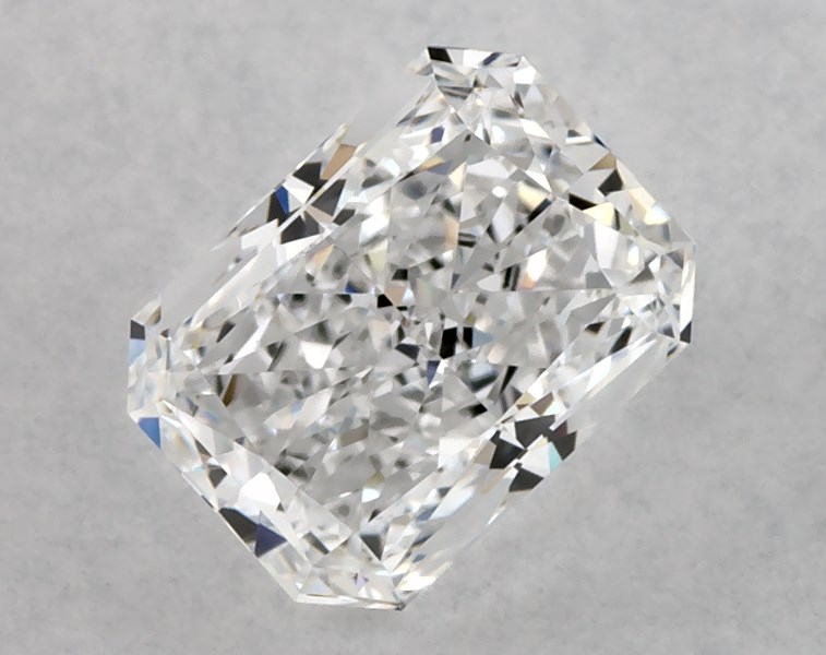 0.67 carat radiant diamond, D VVS2