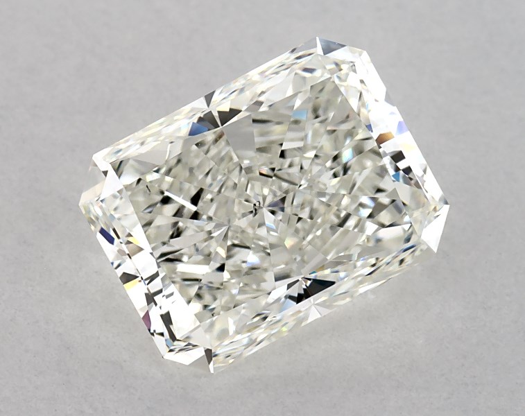 3.23 carat radiant diamond, I SI1