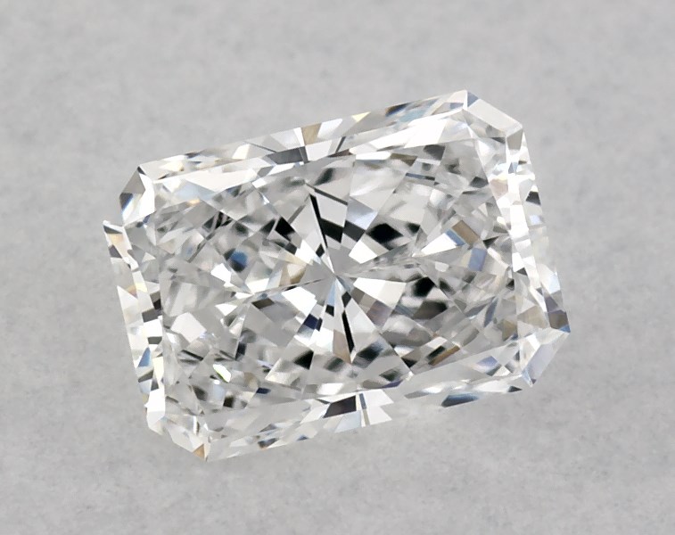 0.47 carat radiant diamond, D VVS2
