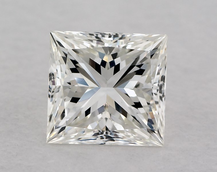 0.7 carat princess diamond, I SI1